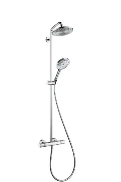 Hansgrohe Duschsystem mit Regenbrause und Handbrause, montiert an einer vertikalen Stange, inklusive Thermostat zur Temperaturregelung.
